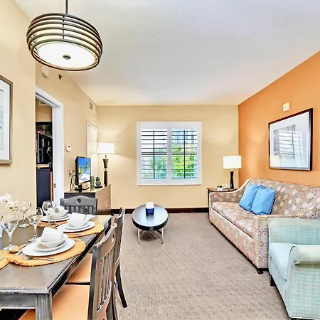 Modern Studio Apartment With Hot Tub & Pool Near Universal Studios